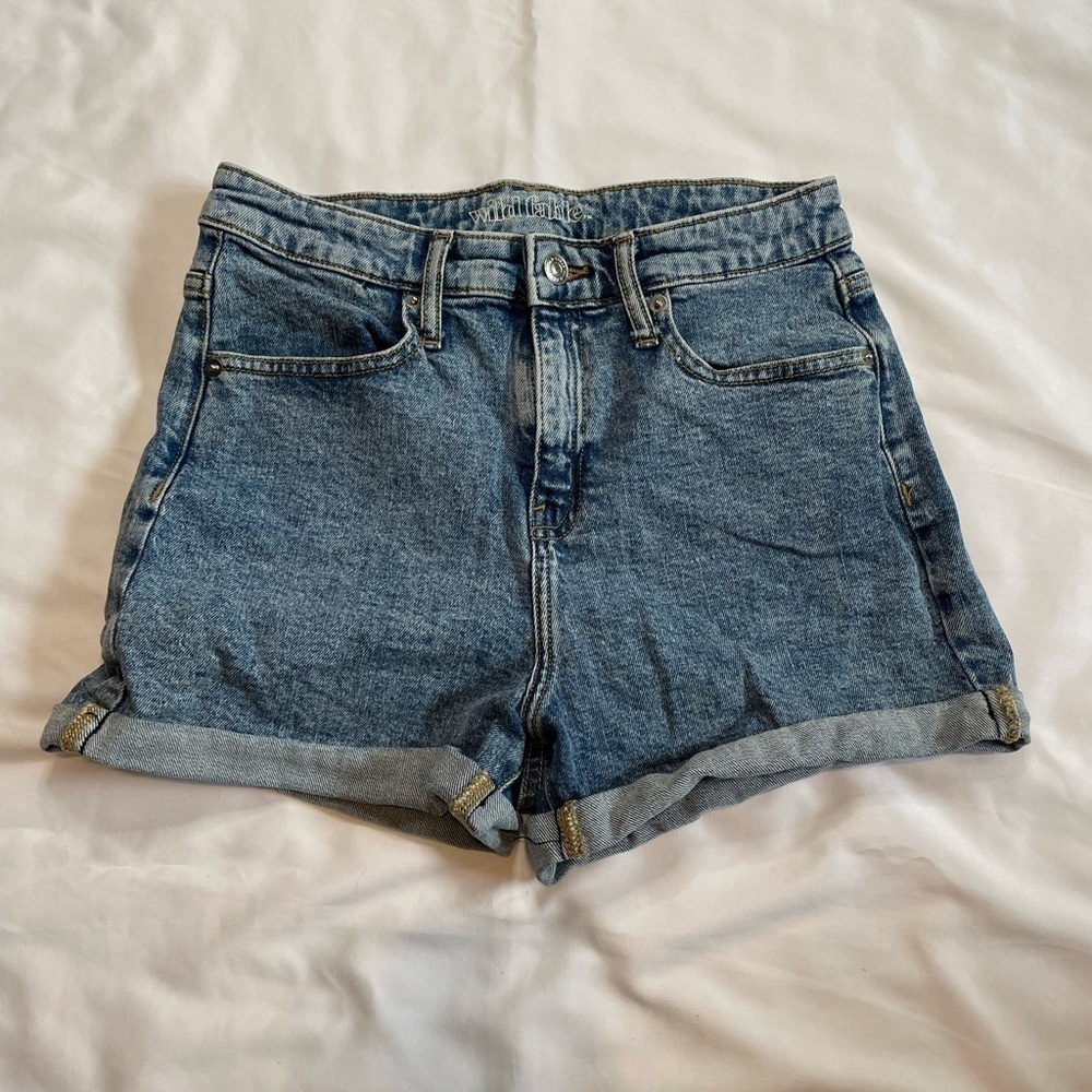 Wild Fable size 6/28 high rise jean shorts